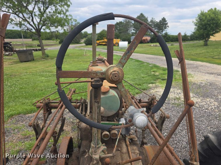 image for item EF3529 1937 John Deere B tractor