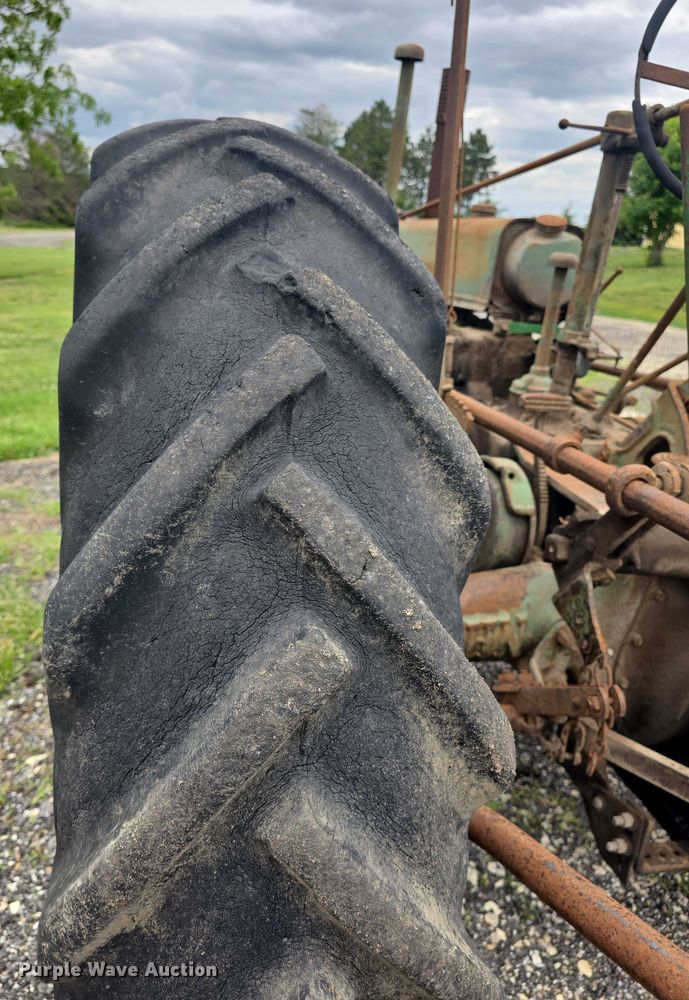 image for item EF3529 1937 John Deere B tractor