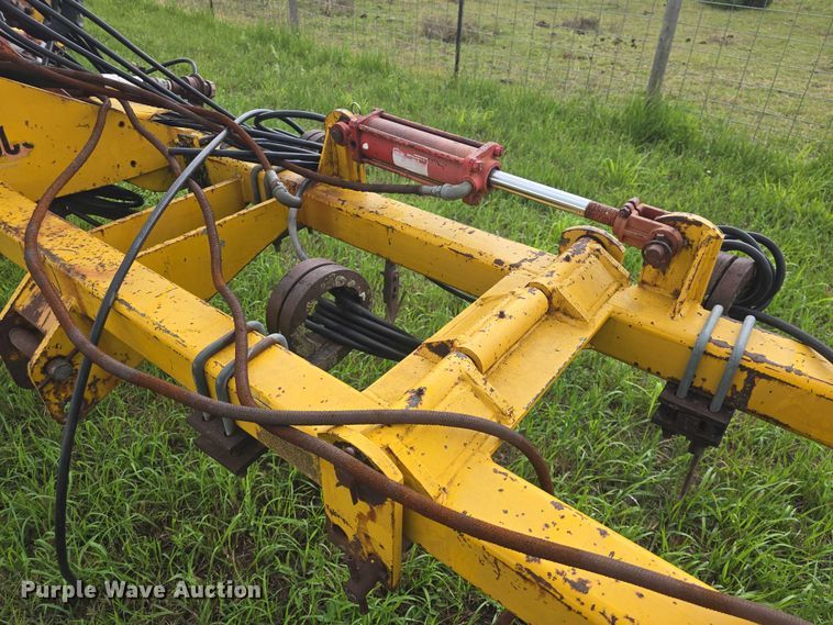 image for item EF3531 Cisco field cultivator