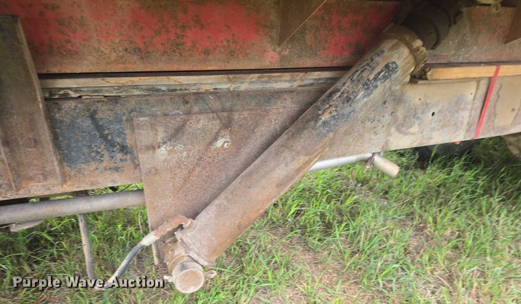 image for item EF3533 1973 Ford F700 grain truck