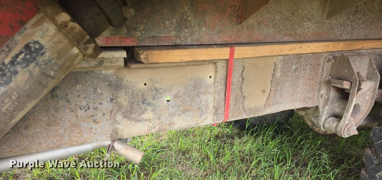 image for item EF3533 1973 Ford F700 grain truck