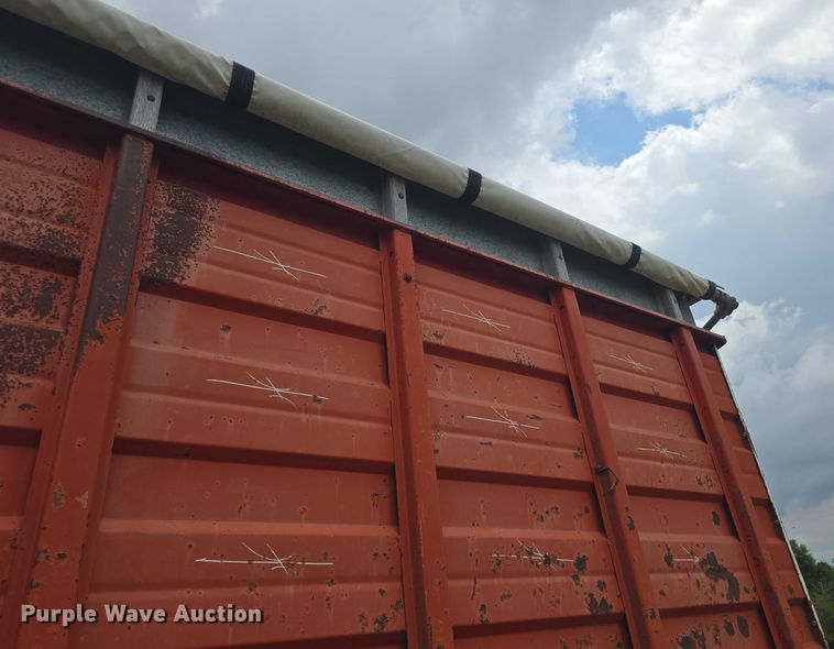 image for item EF3533 1973 Ford F700 grain truck