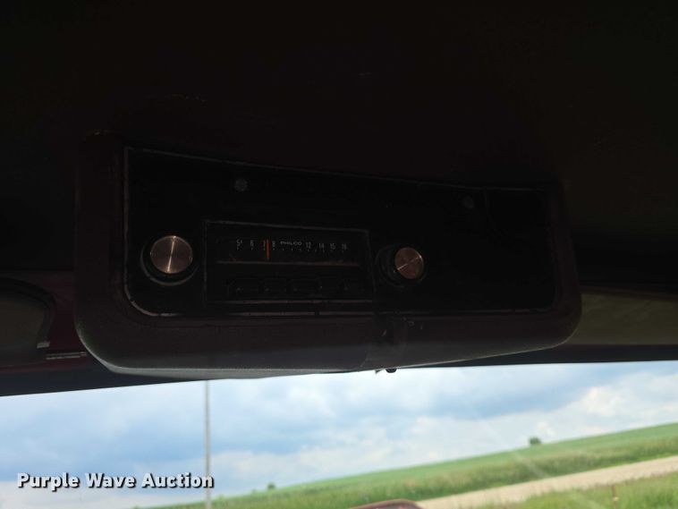 image for item EF3533 1973 Ford F700 grain truck