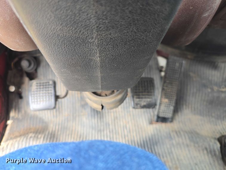 image for item EF3533 1973 Ford F700 grain truck