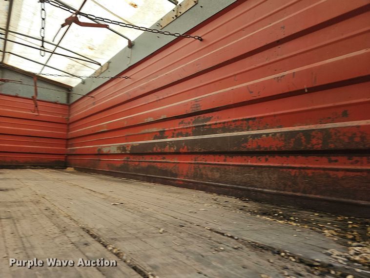 image for item EF3533 1973 Ford F700 grain truck