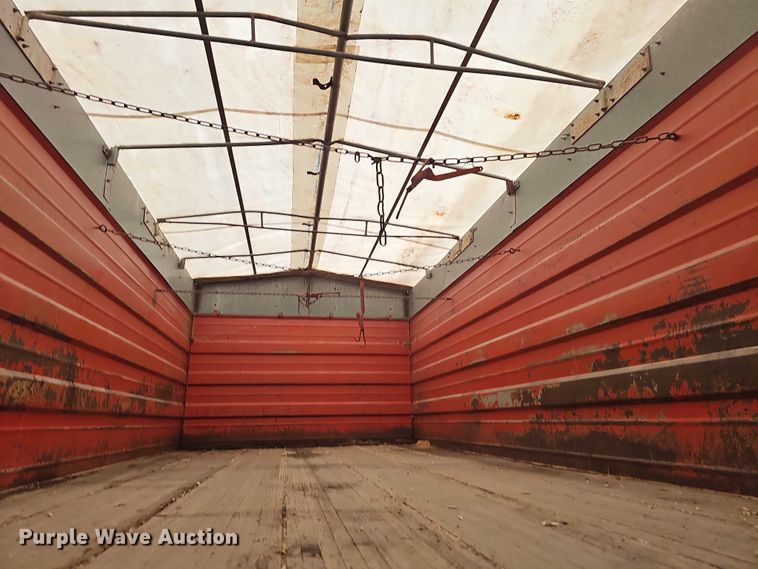 image for item EF3533 1973 Ford F700 grain truck