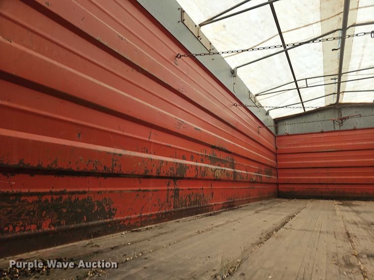 image for item EF3533 1973 Ford F700 grain truck