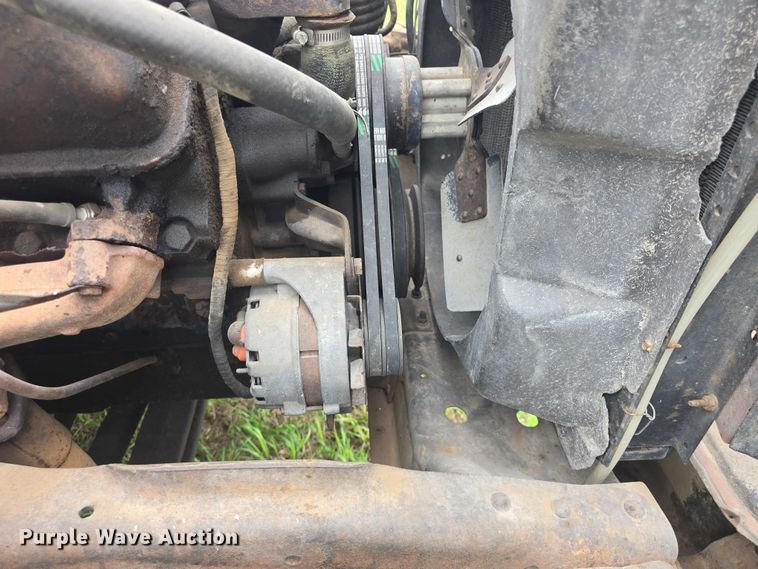 image for item EF3533 1973 Ford F700 grain truck