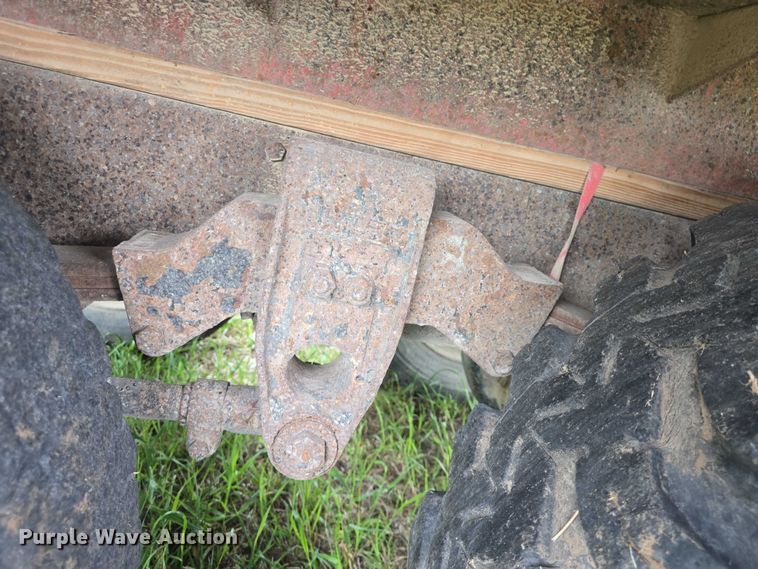 image for item EF3533 1973 Ford F700 grain truck