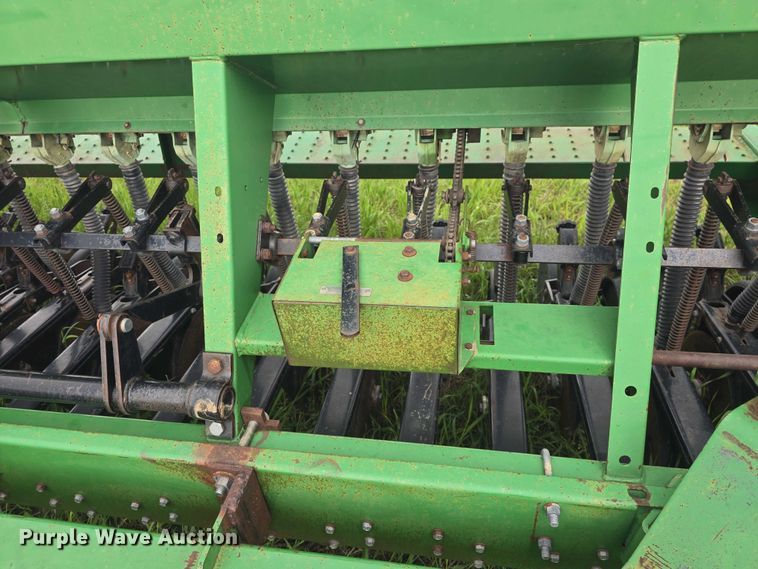 image for item EF3543 Great Plains Solid Stand 13 grain drill