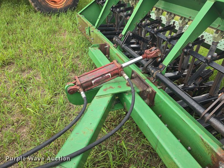 image for item EF3543 Great Plains Solid Stand 13 grain drill