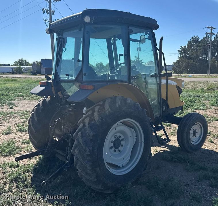 image for item EG6463 2007 Challenger MT345B tractor