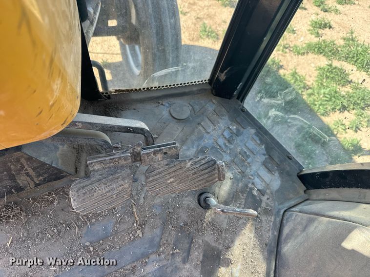 image for item EG6463 2007 Challenger MT345B tractor