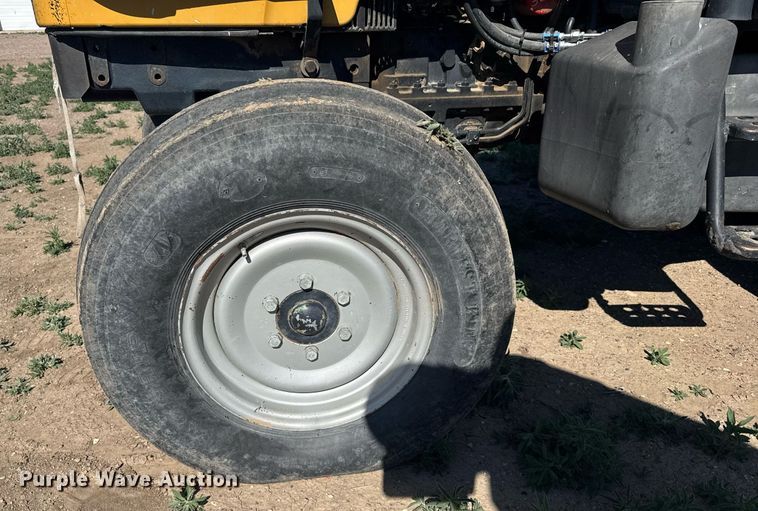 image for item EG6463 2007 Challenger MT345B tractor