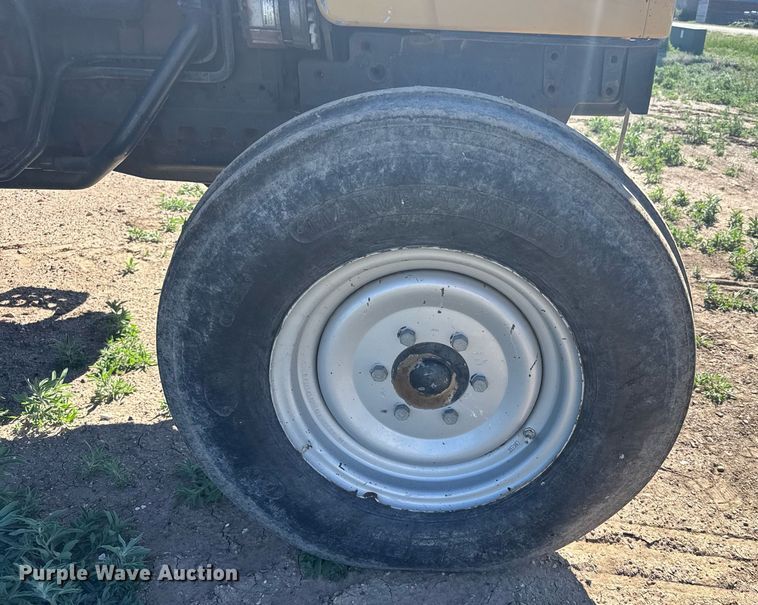 image for item EG6463 2007 Challenger MT345B tractor