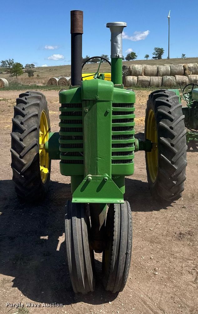 image for item EG6470 1947 John Deere G tractor