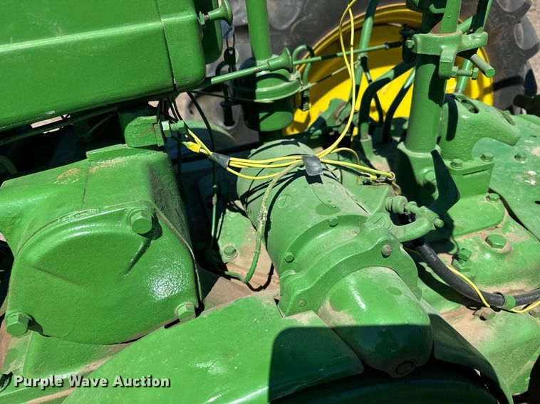 image for item EG6470 1947 John Deere G tractor