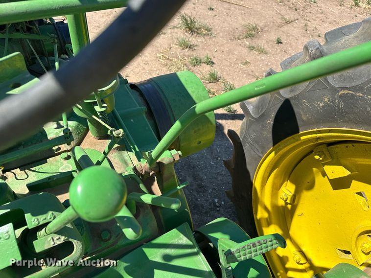 image for item EG6470 1947 John Deere G tractor