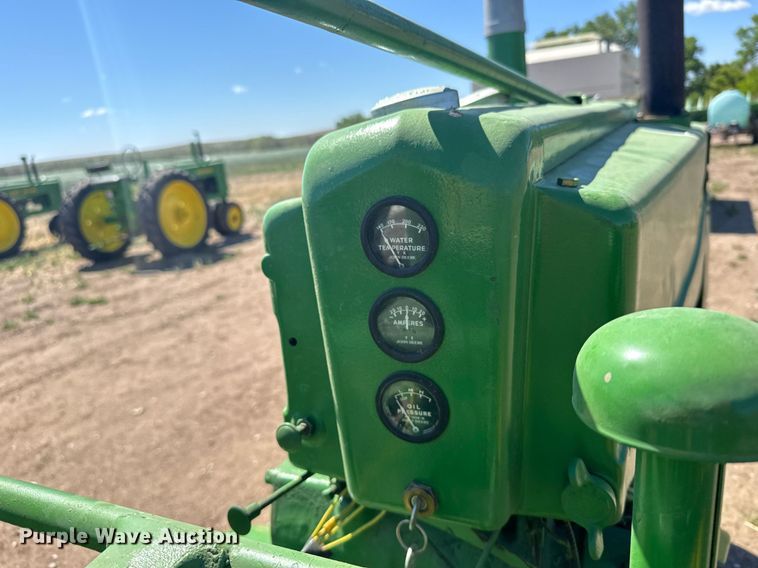 image for item EG6470 1947 John Deere G tractor
