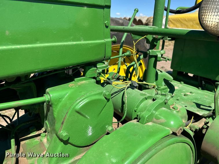 image for item EG6470 1947 John Deere G tractor