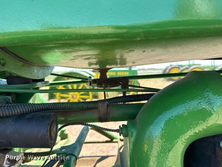 image for item EG6470 1947 John Deere G tractor