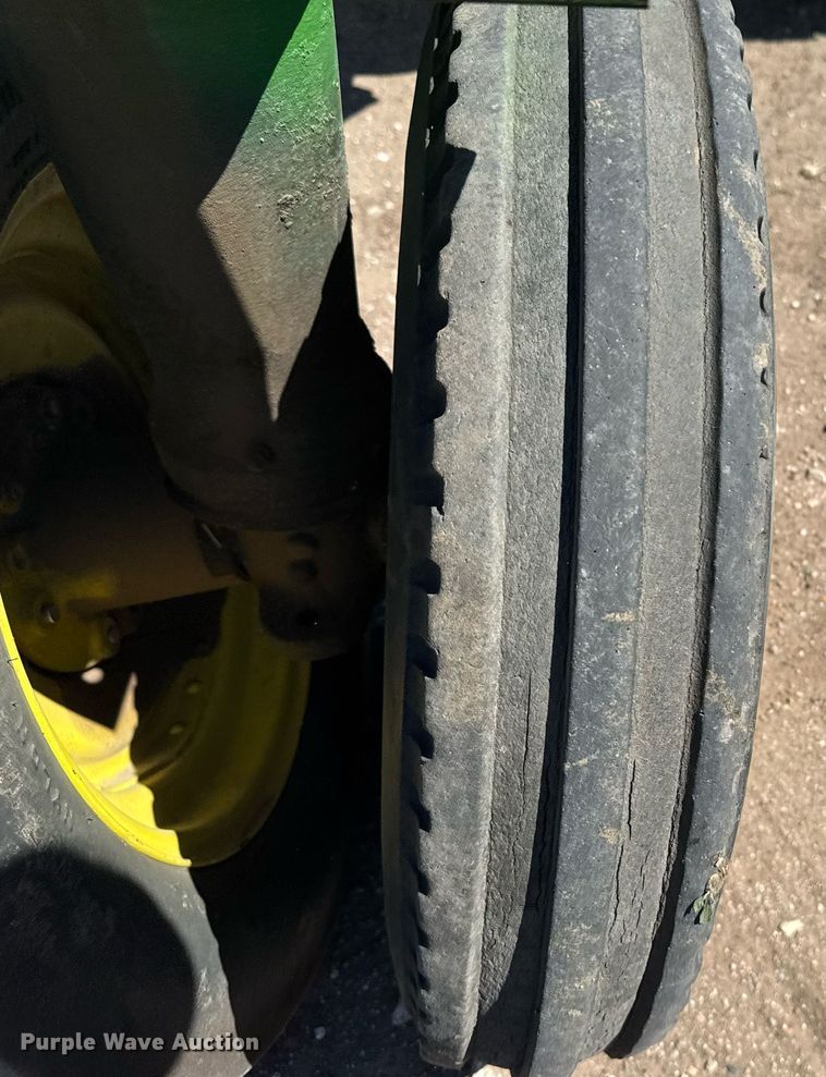 image for item EG6470 1947 John Deere G tractor