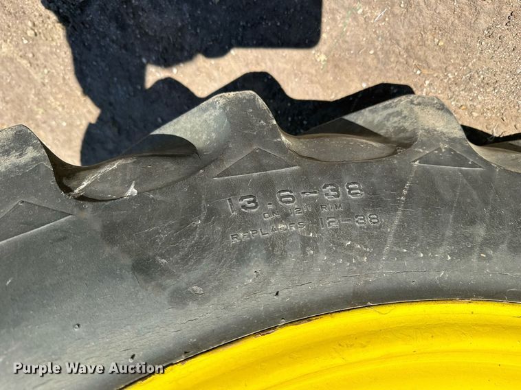 image for item EG6470 1947 John Deere G tractor