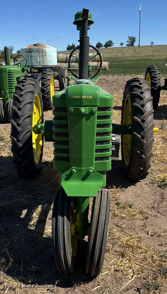 image for item EG6471 1941 John Deere B tractor