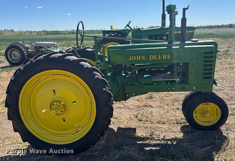 image for item EG6471 1941 John Deere B tractor