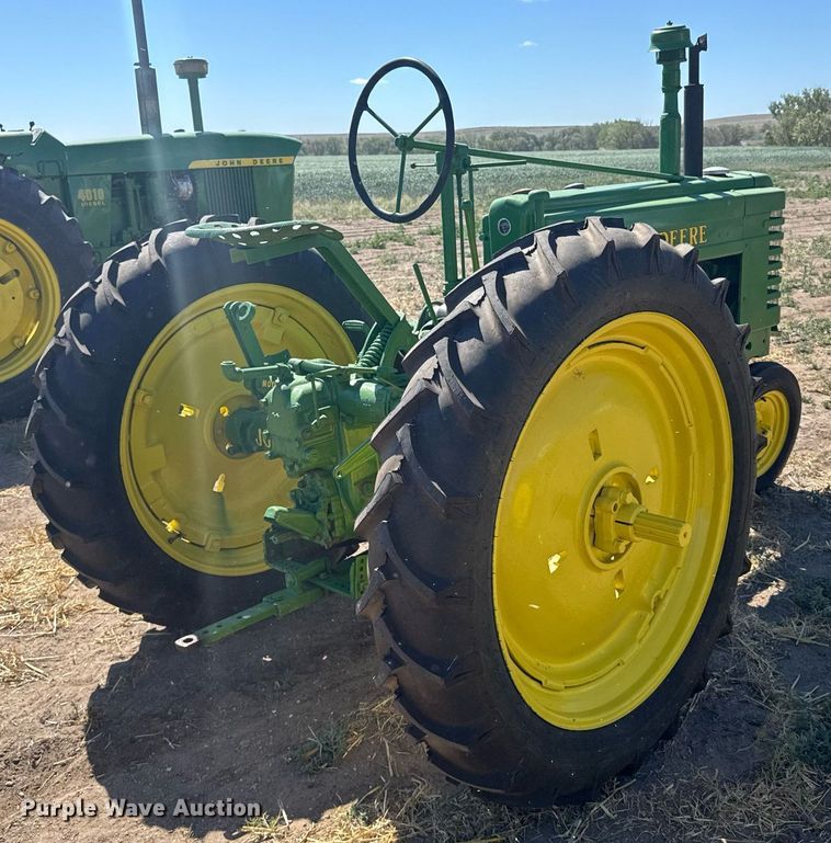 image for item EG6471 1941 John Deere B tractor