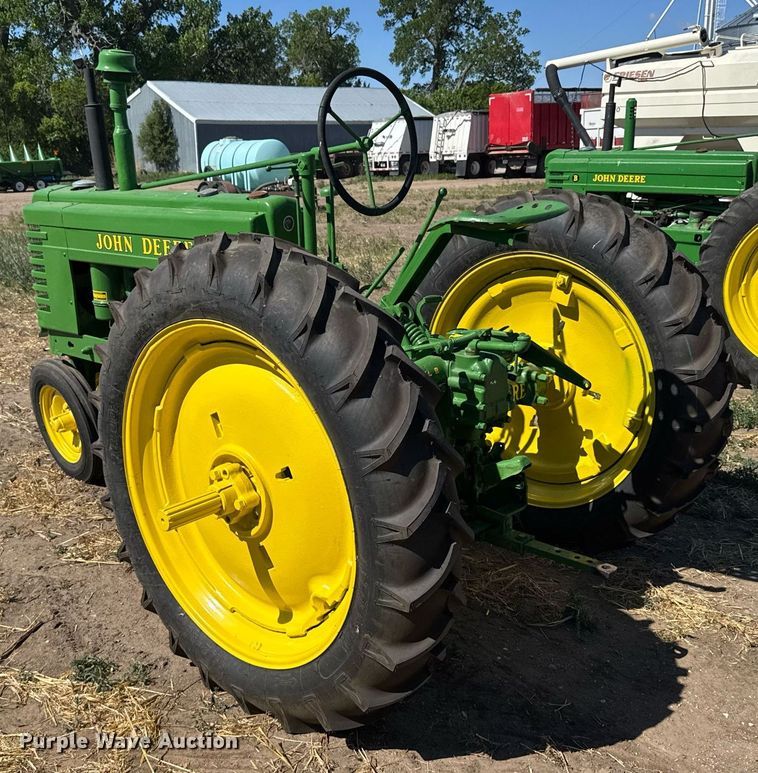 image for item EG6471 1941 John Deere B tractor