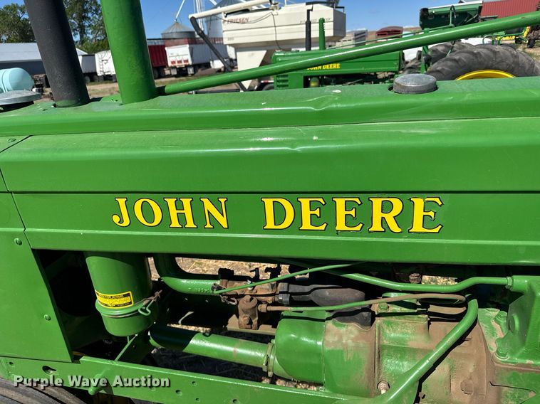 image for item EG6471 1941 John Deere B tractor
