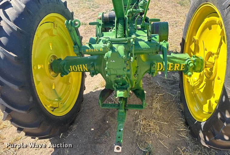 image for item EG6471 1941 John Deere B tractor