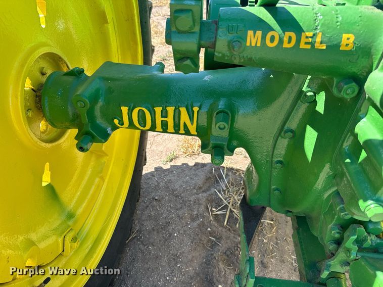 image for item EG6471 1941 John Deere B tractor