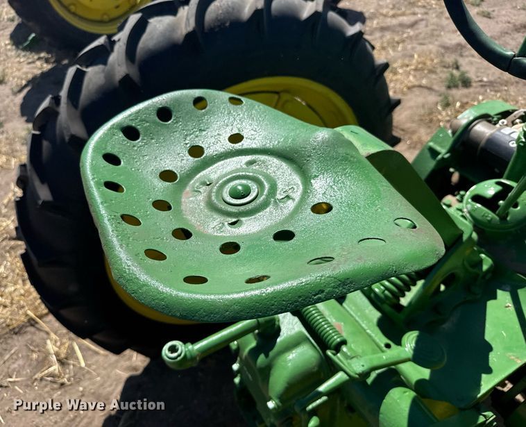 image for item EG6471 1941 John Deere B tractor