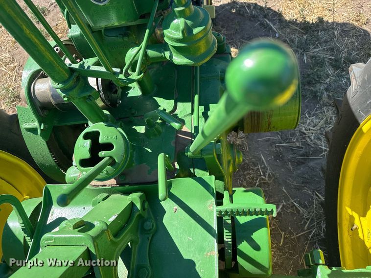 image for item EG6471 1941 John Deere B tractor