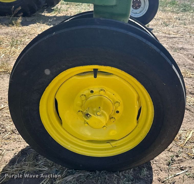 image for item EG6471 1941 John Deere B tractor