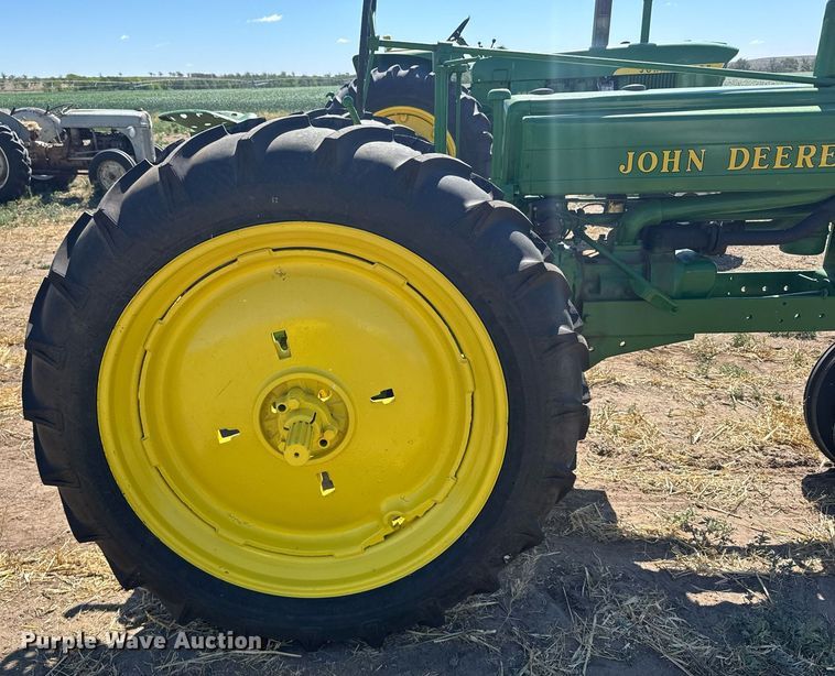 image for item EG6471 1941 John Deere B tractor