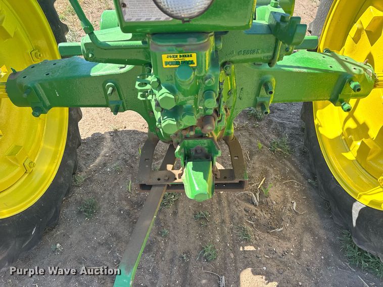 image for item EG6473 1950 John Deere B tractor