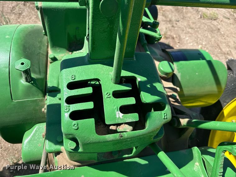 image for item EG6473 1950 John Deere B tractor