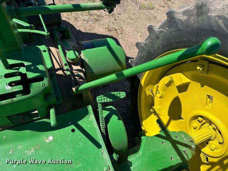 image for item EG6473 1950 John Deere B tractor