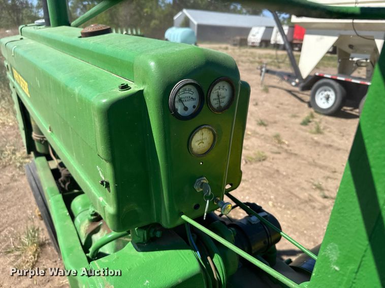 image for item EG6473 1950 John Deere B tractor