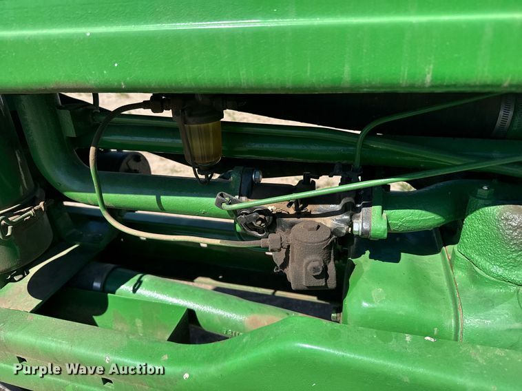 image for item EG6473 1950 John Deere B tractor
