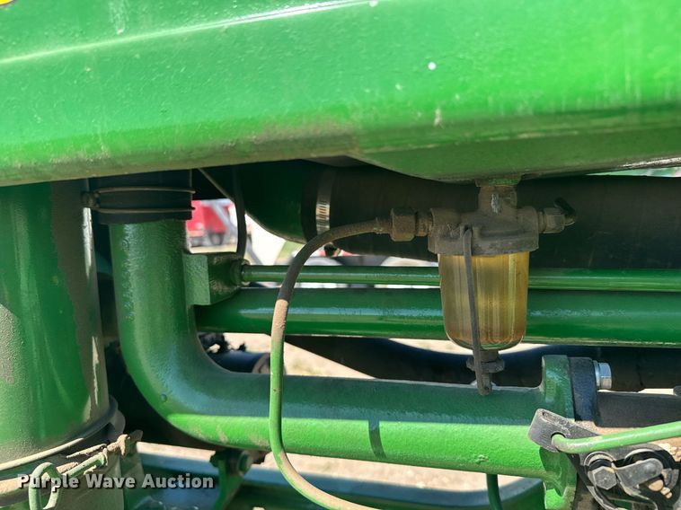 image for item EG6473 1950 John Deere B tractor