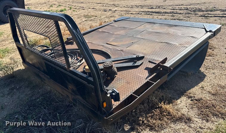 image for item EG6476 HydraBed hydraulic bale bed