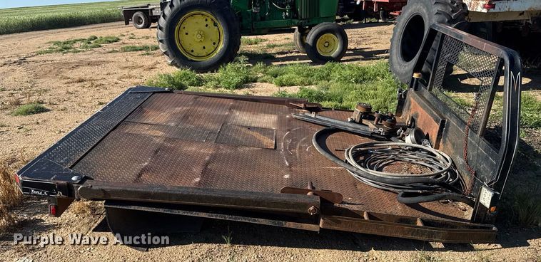 image for item EG6476 HydraBed hydraulic bale bed