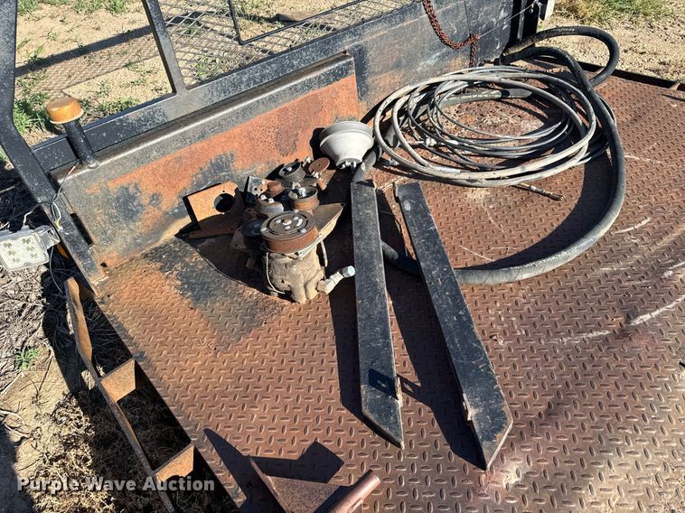 image for item EG6476 HydraBed hydraulic bale bed