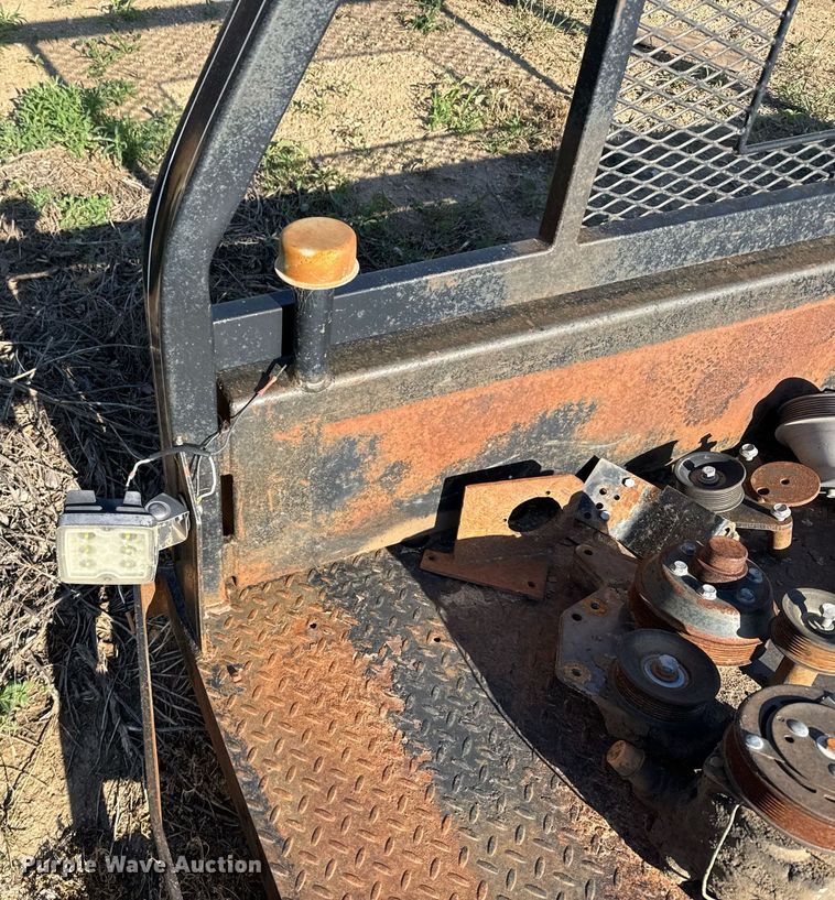 image for item EG6476 HydraBed hydraulic bale bed