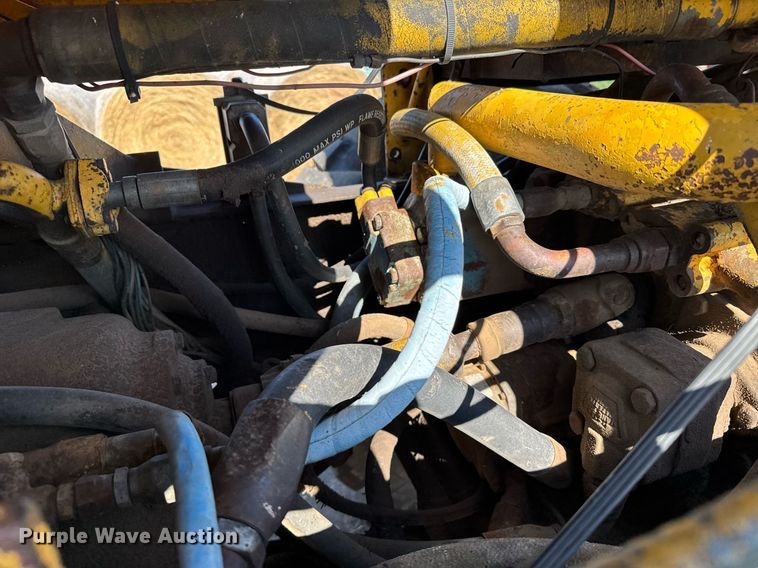 image for item EG6479 International Harvester H65C wheel loader