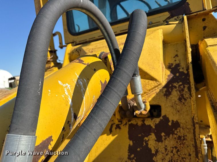 image for item EG6479 International Harvester H65C wheel loader